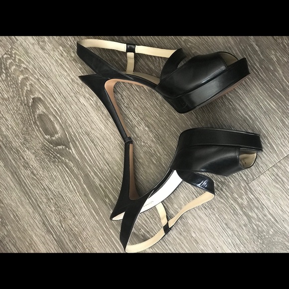 SALE💥 Leather Nine West Heels - Picture 4 of 7